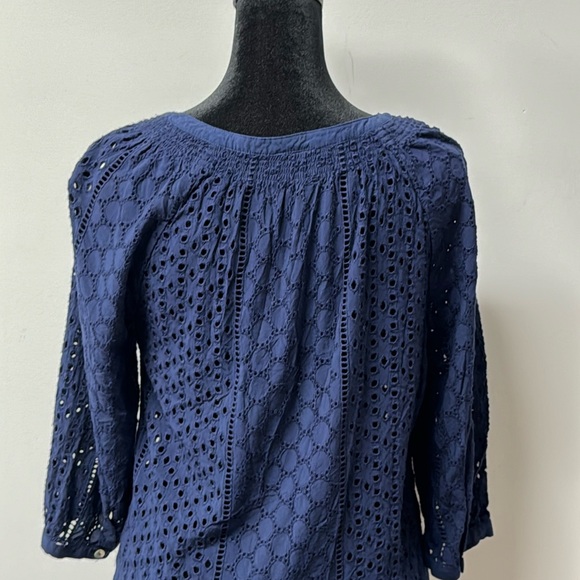 Daniel Rainn Blouse Pale Sky Wilcox Smock Detail Top Eyelet Allover Navy Small - Picture 5 of 9